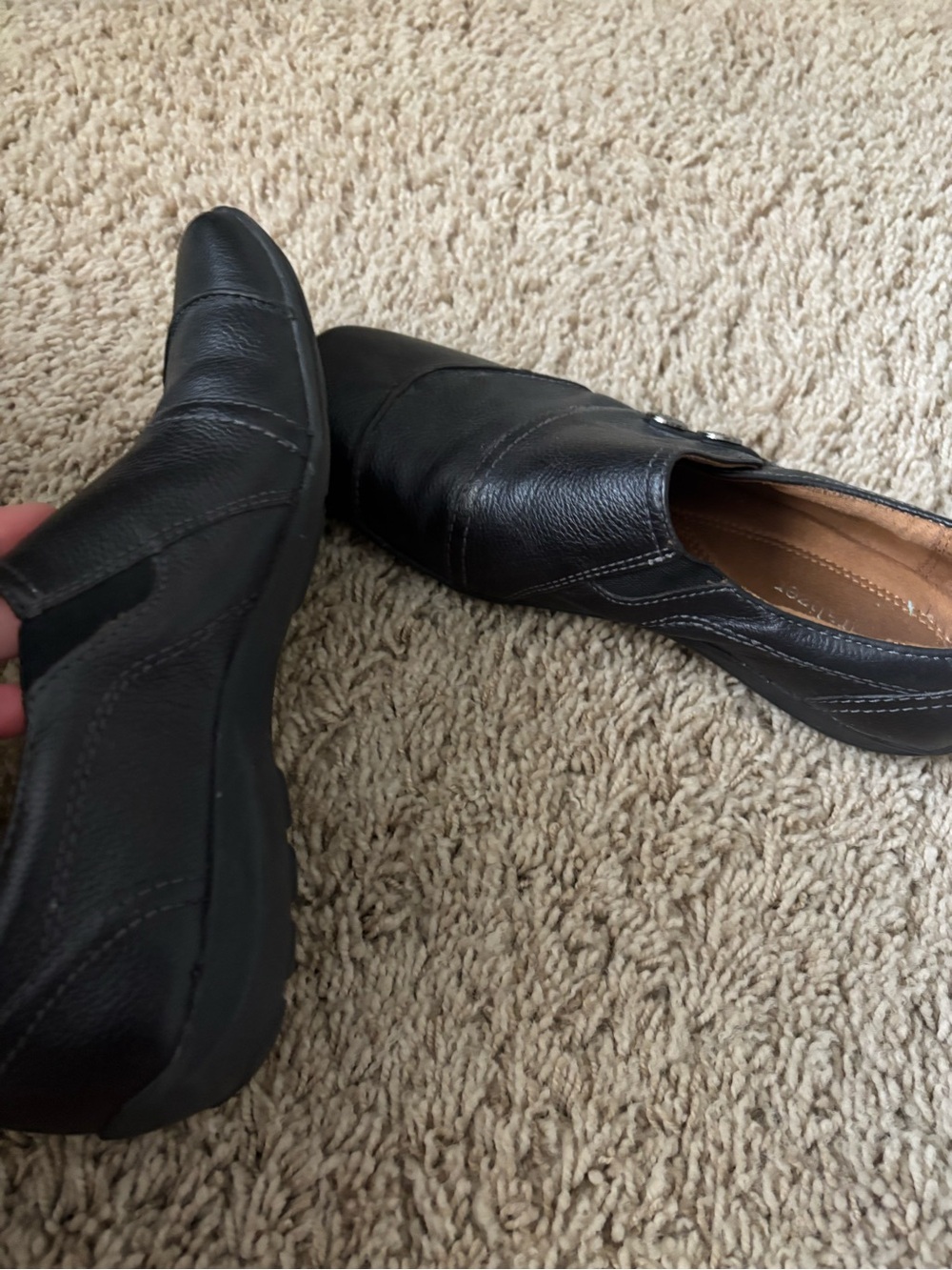 Shoes - Picture 4 of 6